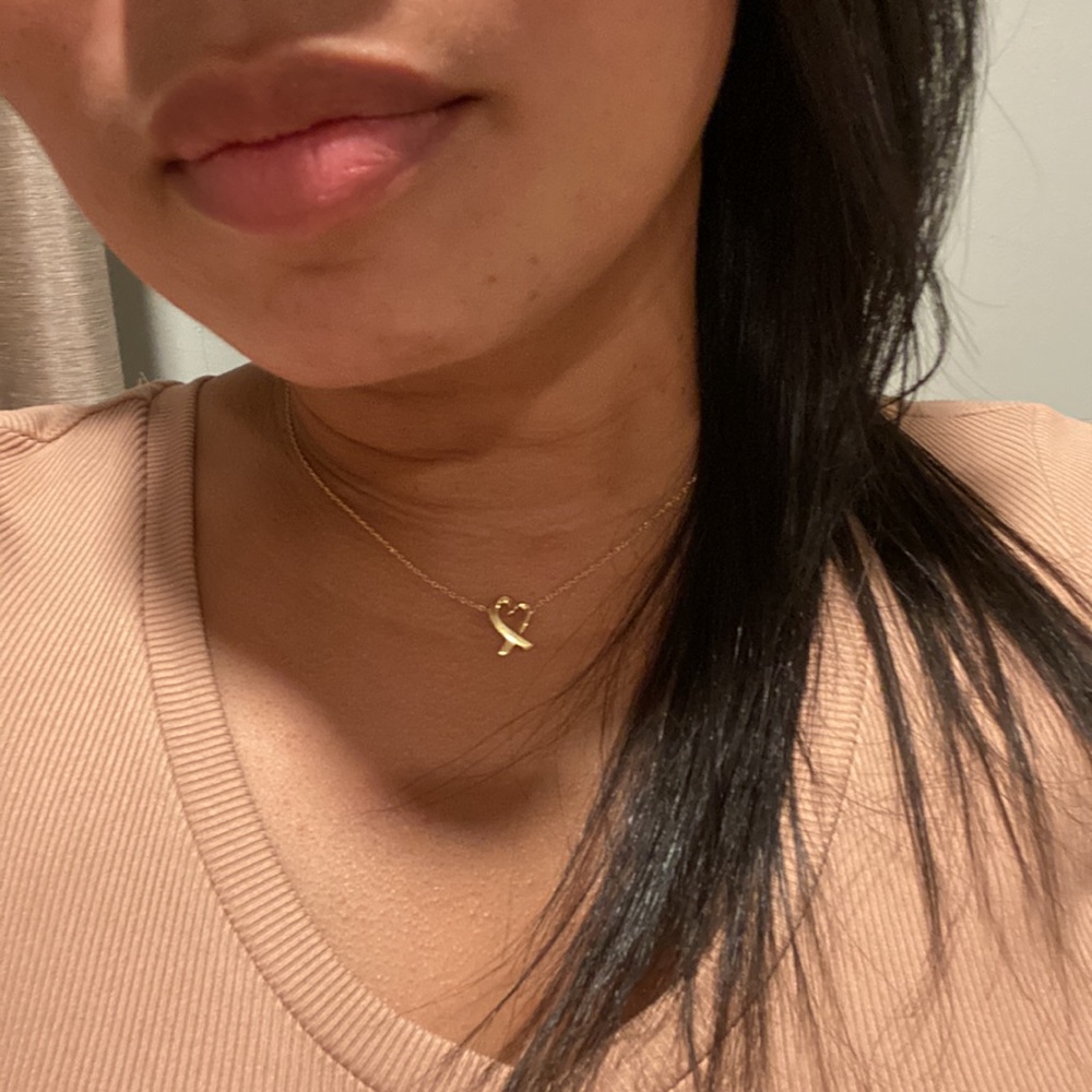 Tiffany & Co loving heart 18k Gold 17 in. necklace - Picture 8 of 10